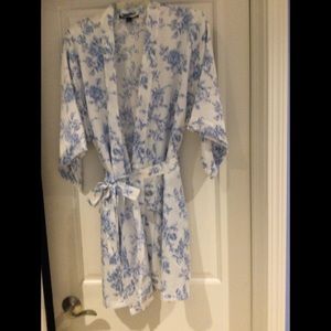 INC International Concepts Blue Floral Robe